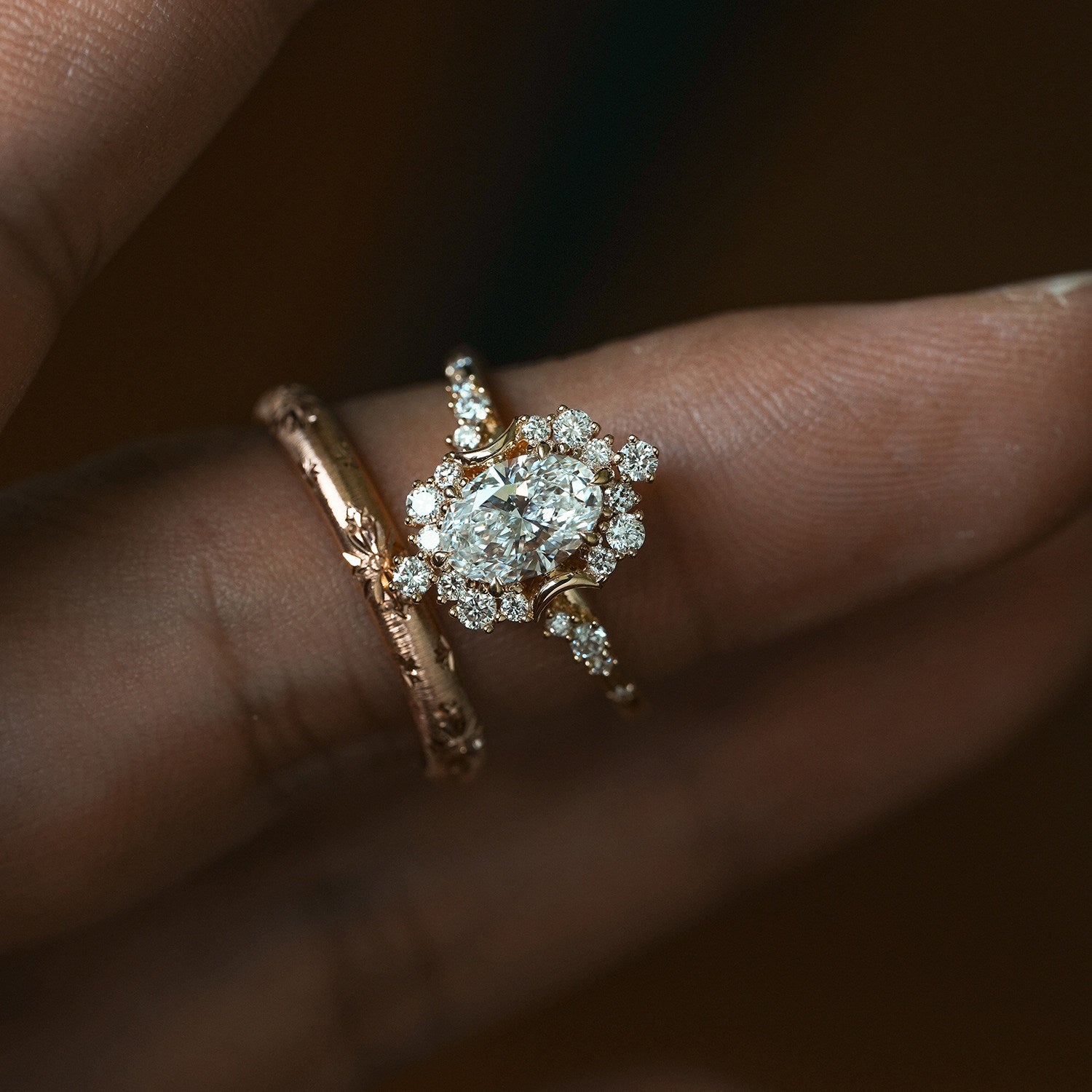 18K Yellow Gold 1CT Natural Oval Diamond Vintage Halo Engagement Ring